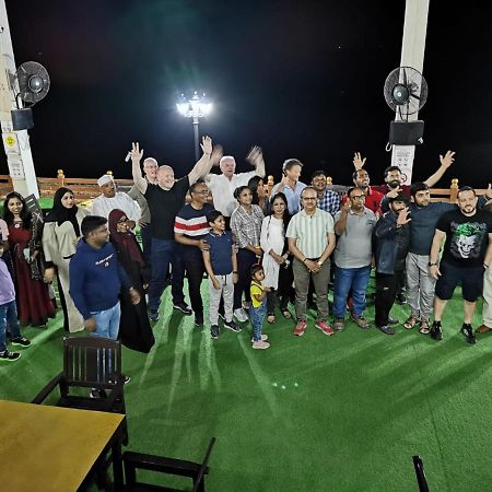 Sur Bandar Al Ayjah Hotel Apartments Exteriör bild