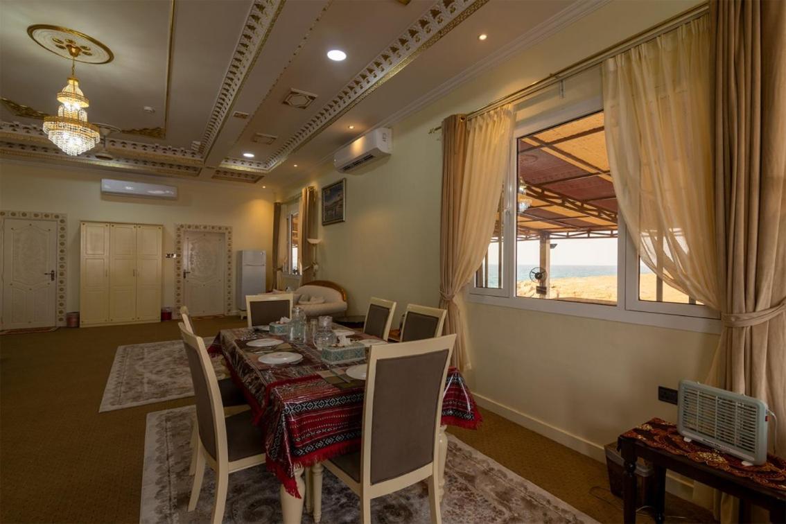 Sur Bandar Al Ayjah Hotel Apartments Exteriör bild