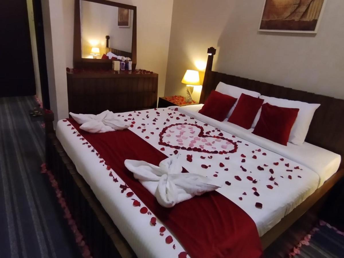 Sur Bandar Al Ayjah Hotel Apartments Exteriör bild