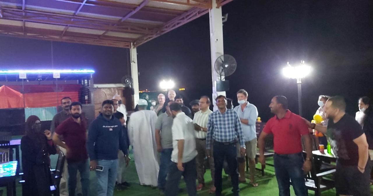 Sur Bandar Al Ayjah Hotel Apartments Exteriör bild