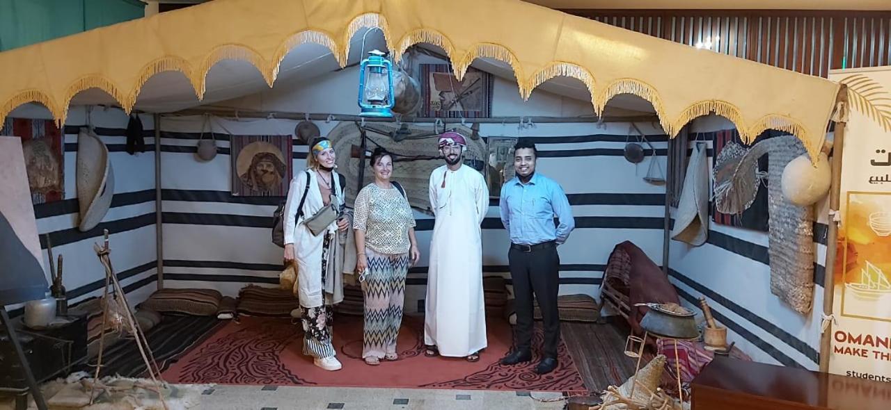 Sur Bandar Al Ayjah Hotel Apartments Exteriör bild
