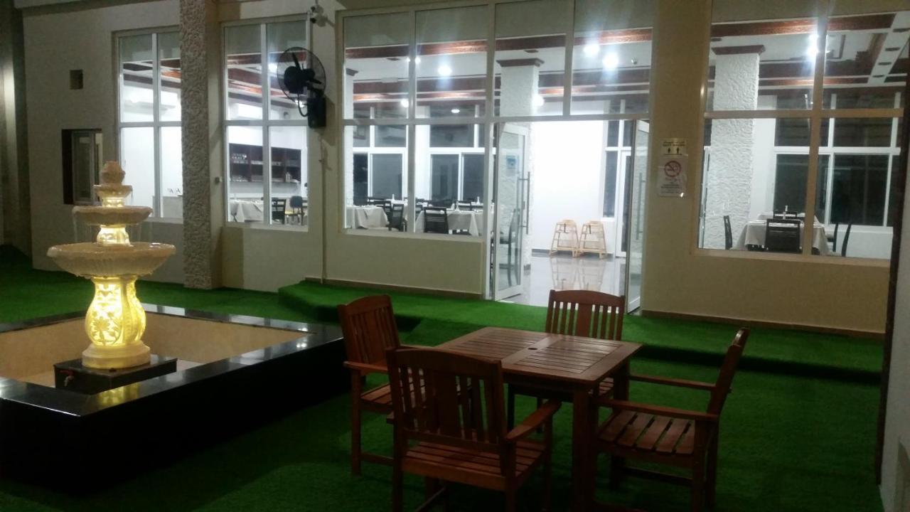Sur Bandar Al Ayjah Hotel Apartments Exteriör bild