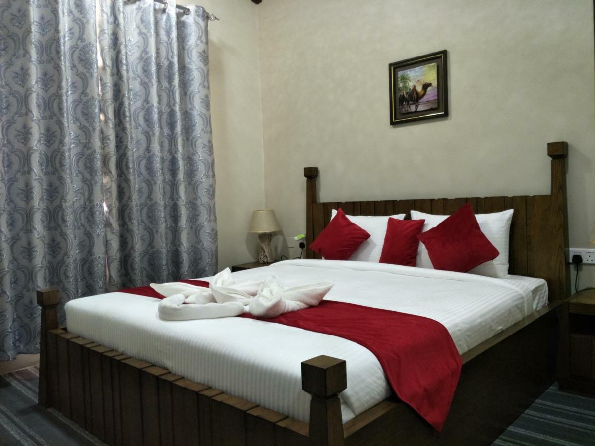Sur Bandar Al Ayjah Hotel Apartments Exteriör bild