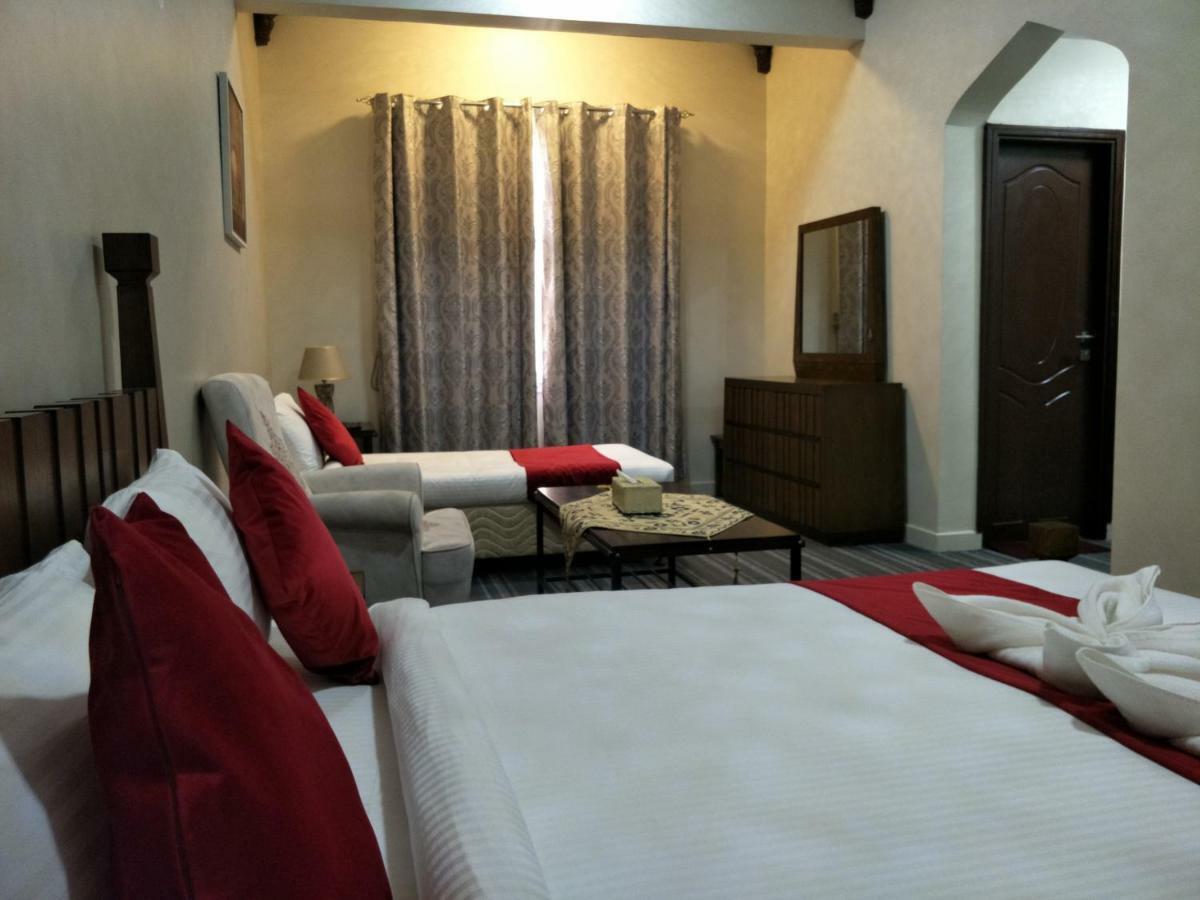 Sur Bandar Al Ayjah Hotel Apartments Exteriör bild