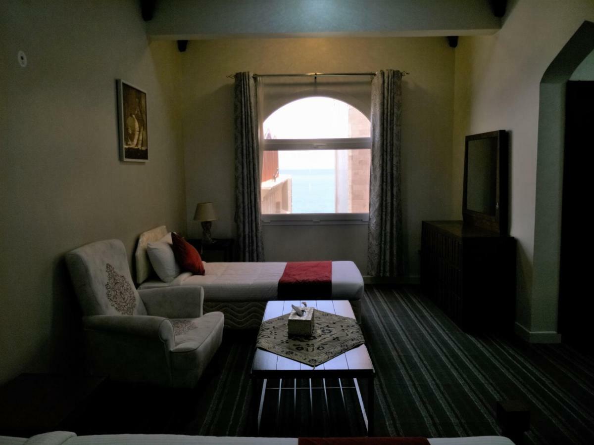 Sur Bandar Al Ayjah Hotel Apartments Exteriör bild